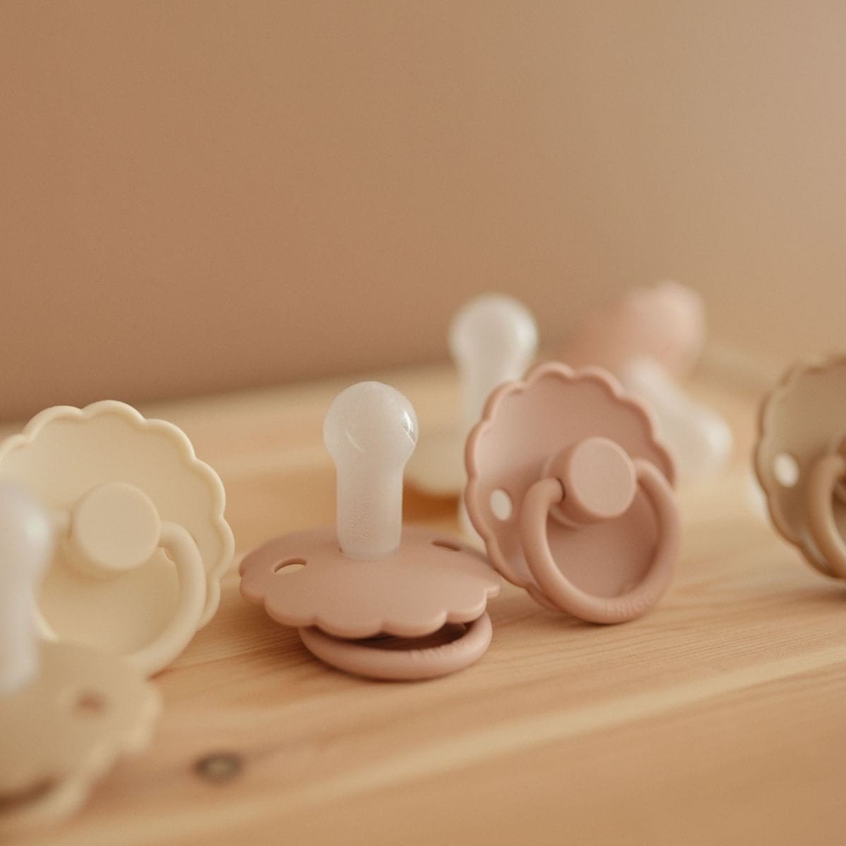 FRIGG Daisy siliconen fopspeen – Blush - Little Things